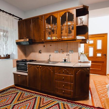Bb Traditional Apartment Gjirokastër Exterior foto